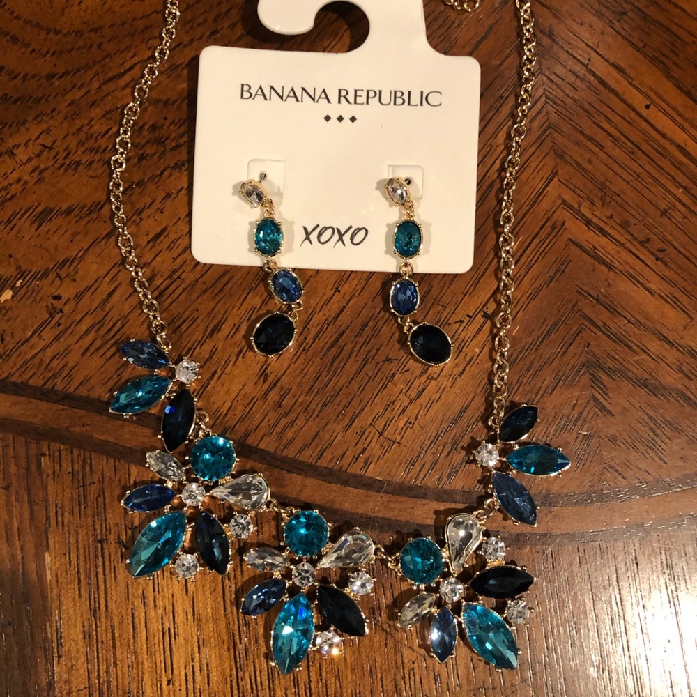 Necklace and earring set - Picture 1 of 1